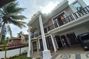 هتل Peacock Paradise Villa