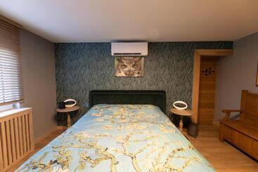 تختخواب و صبحانه Boris & Barney