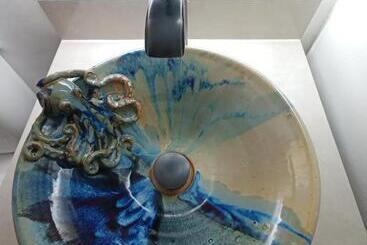 Hostel The Sea Glass Inn