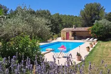 Bed and Breakfast Mas Des Rochers   Romance Tropicale