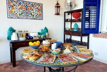 Vfh Villa Flavia Eco B&b   50 Metri Dal Mare