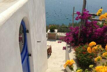 Bed and Breakfast La Santarella