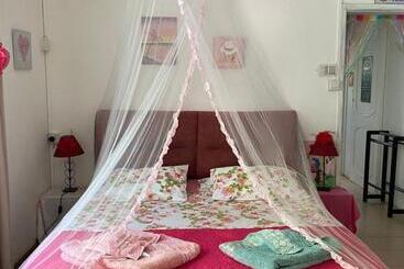 Pansiyon Chambre D Hote Place Des Amoureux