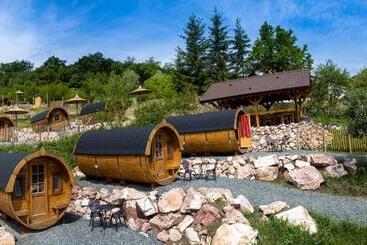 پانسیون Complex Butoaiele Transilvaniei Cazare & Spa Natura Relaxare