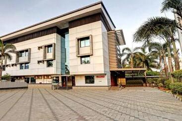 Treebo Symphony Hotels And Resorts Angamally