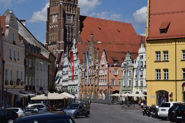 Freischutz Apartments