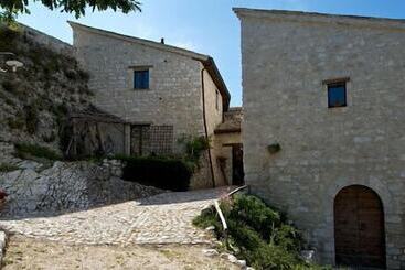 Lantligt Hotell Agriturismo Borgo La Torre