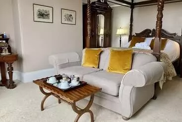 Hotel Ashmount Country House