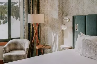 Summit Hotel At Big Sky Resort