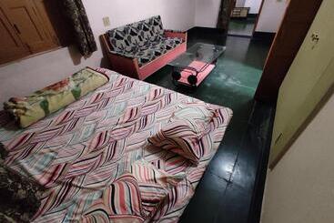 Pensão Heritage Homestay At Old City Near Holy Ganges