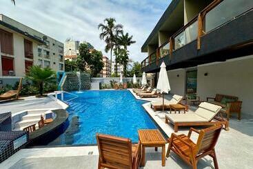 Pension Marmeu Tropical