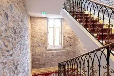 Pensione Chambre A Baldaquin Maison De L église Du Couvent