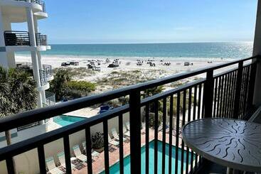 公寓式酒店  Beachfront Condo Ocean View