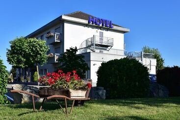 בית מלון כפרי Hôtel Restaurant Au Lion D Or