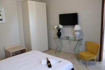 דירת נופש Colonna Rooms & Apartment