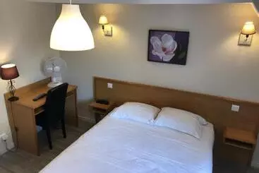 ホテル Logis Auberge De La Fontaine