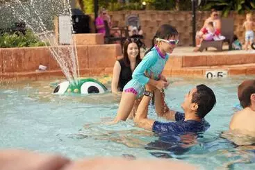 Отель Brisbane Holiday Village