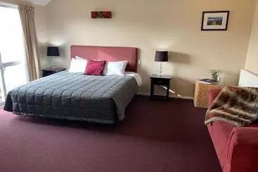 בית מלון כפרי Forest Lodge