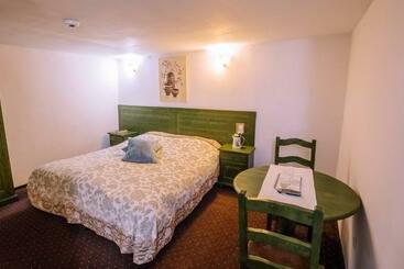 هتل Pensiunea Ghiocelul