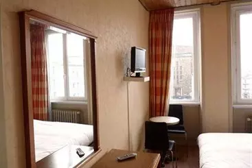 هتل Hôtel Le Régent