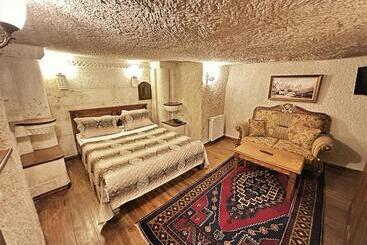 فندق Stone House Cave