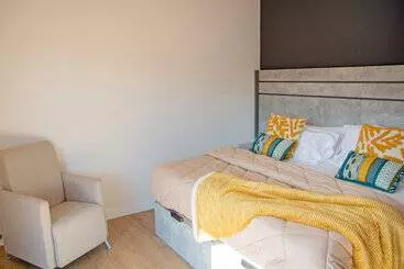 Apartamentos Santander Maliaño Suites 3000