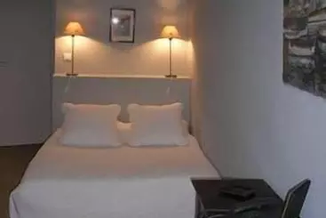 Отель Hôtel De Mirmande