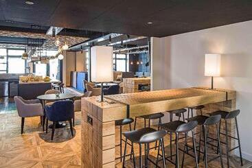 Hotel Ibis Styles Laval Centre Gare