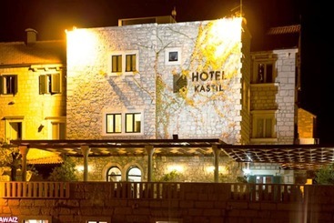 هتل Kaštil