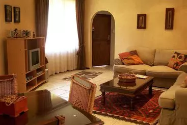 Бунгало Tladi Lodge