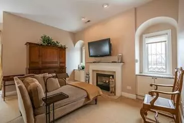 Harvey House Bed & Breakfast