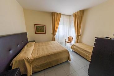 هتل Ambasciatori Suite