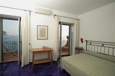 ホテル Umberto A Mare