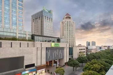 Holiday Inn Shanghai Songjiang, An Ihg Hotel Miaoqian Street