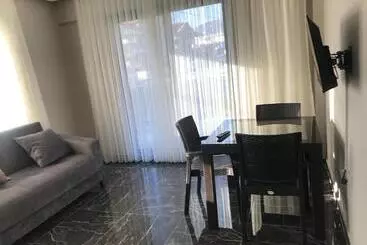 Appartement-hotel Golden Lake Aparts