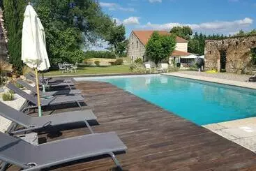 ベッドアンドブレックファースト Le Clos Du Mûrier