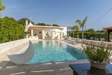 مبيت وإفطار Villa Enza