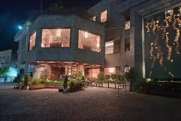 هتل Natraj Rishikesh