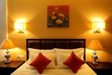 هتل Natraj  Rishikesh