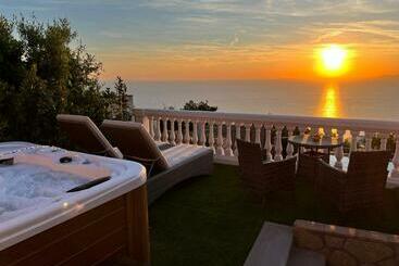 تختخواب و صبحانه Vista Mare Bb