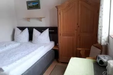 Aamiaismajoitus (B&B) Gästehaus Kurparkfrieden