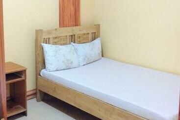 Hotel Reddoorz Hostel @ Baguio Tourist Cabin
