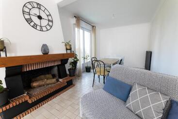 پانسیون Chambre Hote   Dormir Comme à La Maison