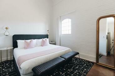 هاستل Glenmary Suite 204 At The Bellwether