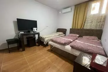 هتل کپسول Amigo