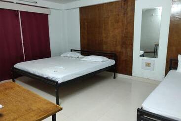 Pensió Bastion Home