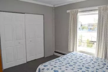 Seabreeze Motel