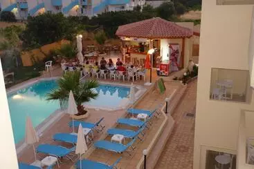 Sunshine Studios & Apartments