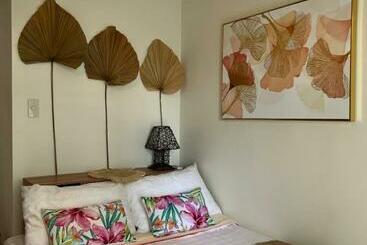 アパートホテル Brand New! Cozy Insperia Condo With Balcony And Samal Island View Beside Abreeza Mall