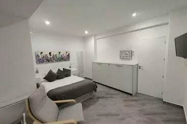 Bed & Breakfast Encantadora Habitación Hojiblanca